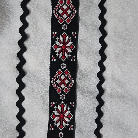 German Dirndl Inspired Minidress Corset Long Sleeves Embroidered Ribbon 1970 70s - Picture 11 of 17